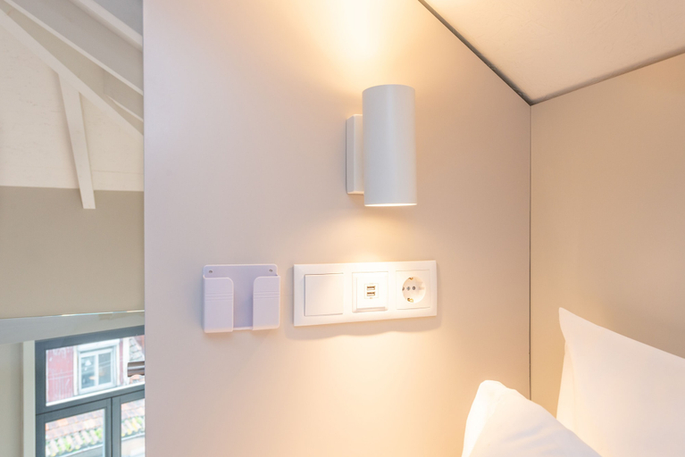 Bedroom 3, 12 Sweet Caroline, Porto