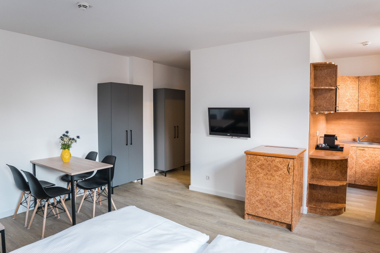 Bedroom 4, Homaris Boxi Studios, Berlin