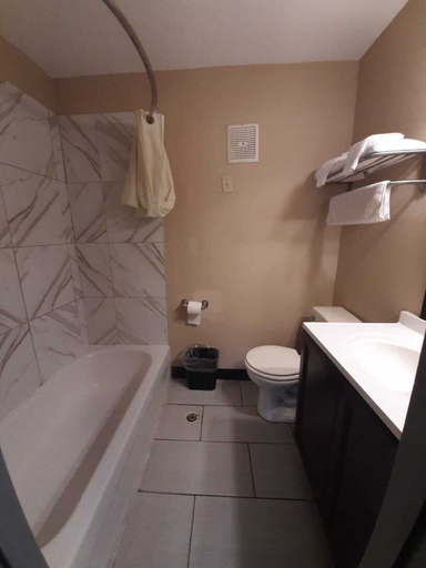 Bathroom, Happy Stay Inn, Marion