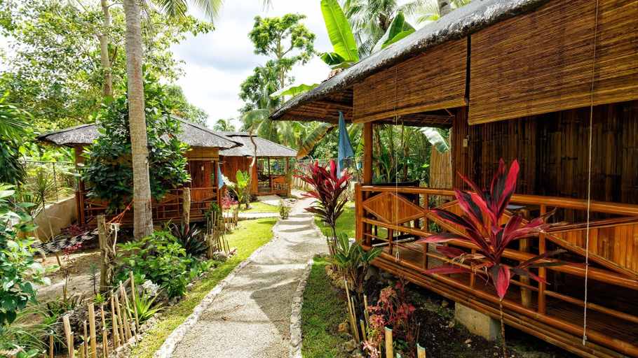 Exterior & Views 2, Camotes hidden huts-rooms-bar-restaurant, San Francisco