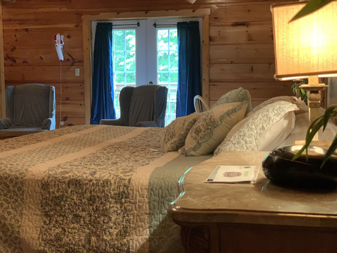 Bedroom 5, Elk Springs Resort, Randolph