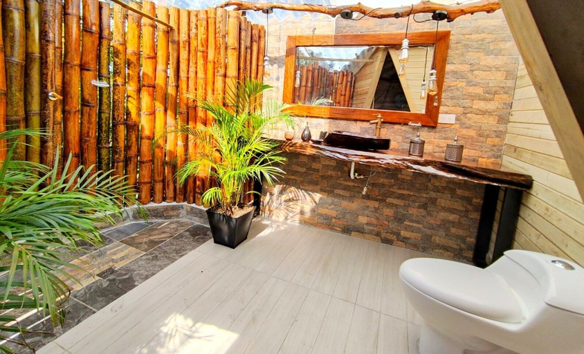 Bathroom 3, Celeste Glamping Guatape, Guatapé