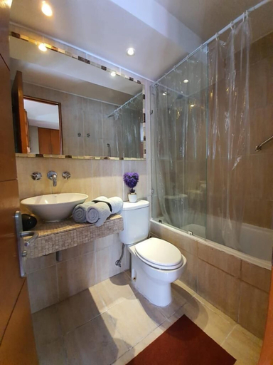 Bathroom 3, Apartamentos Lujosuites, Santiago