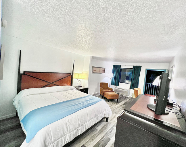 Bedroom 3, Bayou Inn & Suites, Mobile