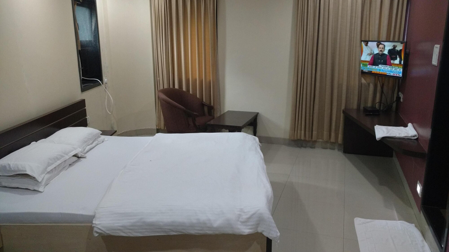 Bedroom 3, Pals Hotel, Mumbai City