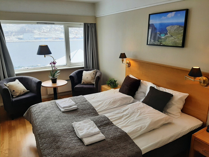 Bedroom 2, Bremanger Fjordhotell, Bremanger