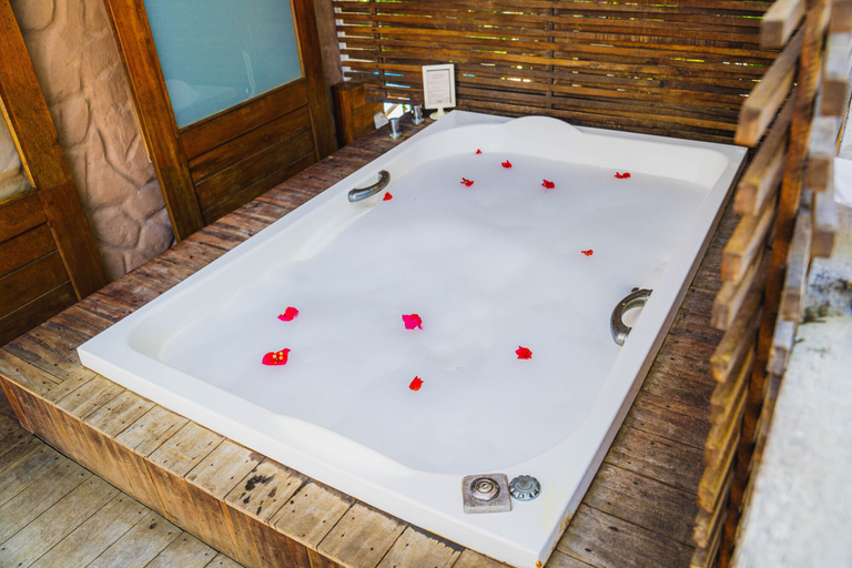 Bathroom 4, Aloha Village Hotel, Amontada