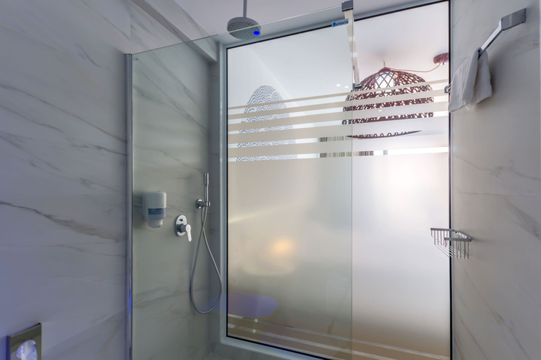 Bathroom 4, MARGADINA HOTEL