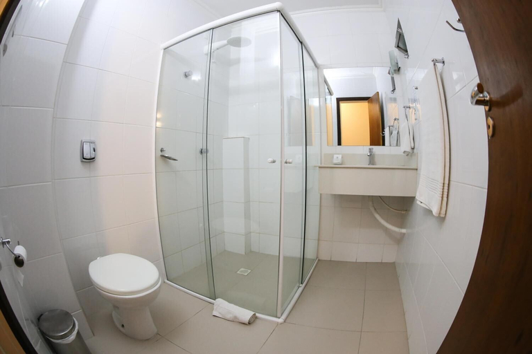 Bathroom 4, Rede Andrade Criciúma, Criciúma
