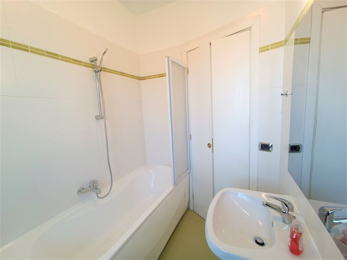 Bathroom 4, Appartamento Camuzzi, Verbano-Cusio-Ossola
