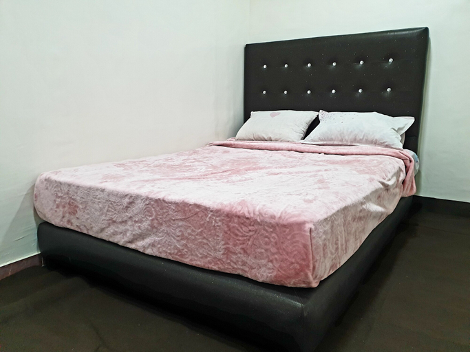 Bedroom 2, 12 Km Surf house, Agadir-Ida ou Tanane