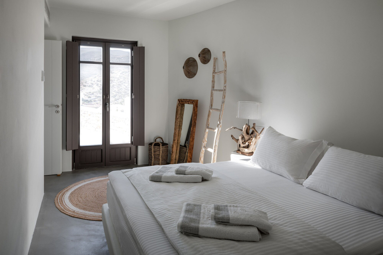 Bedroom 3, Zetine Suites Sikinos, South Aegean