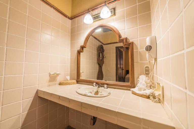 Bathroom 5, Hotel Posada del Hidalgo by Balderrama Hotel Collection, El Fuerte