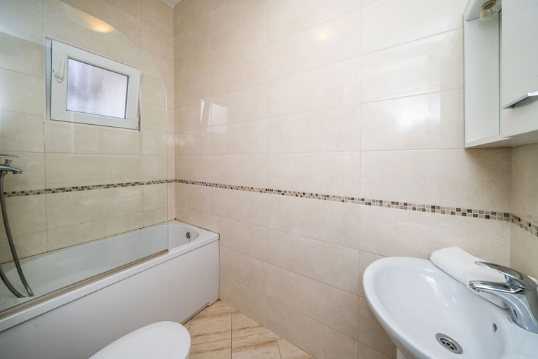 Bathroom 3, Apartments Isabora, Dubrovnik