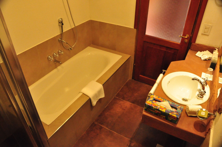 Bathroom 4, El Pueblito Iguazu, Iguazú