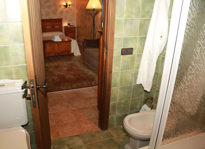 Bathroom 5, Casa Do Sear, Pontevedra