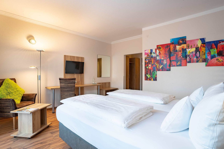 Bedroom 4, Aqualux Wellness & Tagungshotel, Fulda