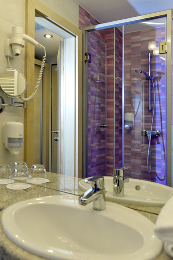 Bathroom 5, Hotel Sopron, Sopron-Fertőd