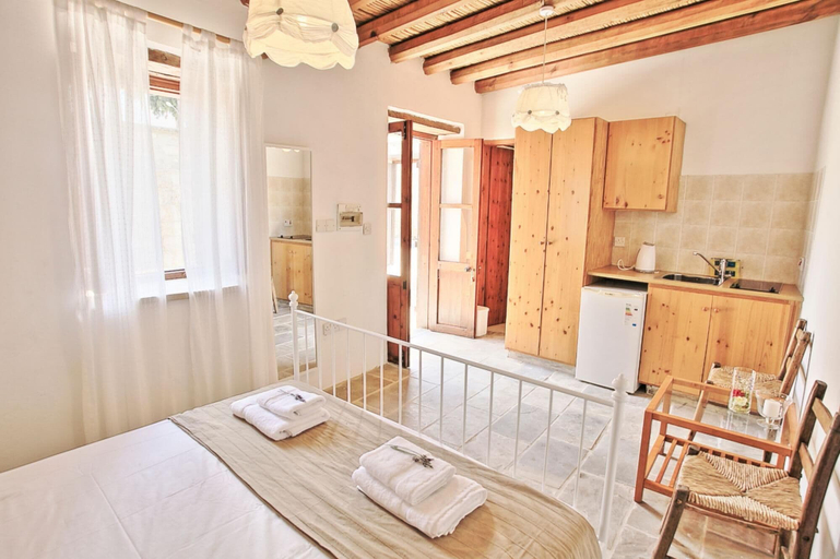 Bedroom 3, Simeon Estate in Drouseia