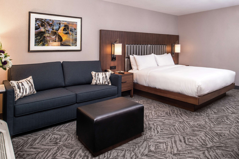 Bedroom 4, Doubletree by Hilton Lafayette East, IN, Tippecanoe