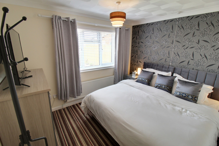 Bedroom 2, Cedar Drive, Holbeach - 1 to 4 - Self Catering, Lincolnshire