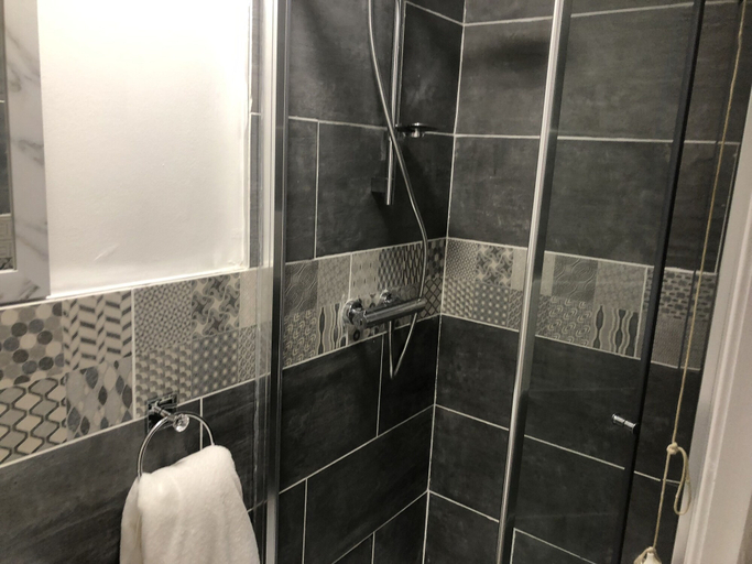 Bathroom 3, City Center Apartment, Derry and Strabane