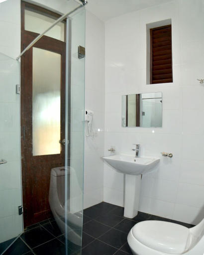 Bathroom 4, Olanro Hotel, Negombo