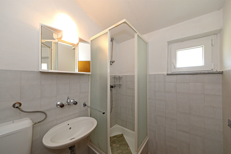 Bathroom 3, Apartments and Rooms Dragica, Starigrad
