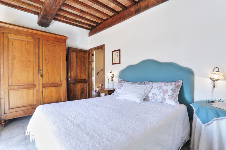 Bedroom 2, Villa Sunshine, Florence