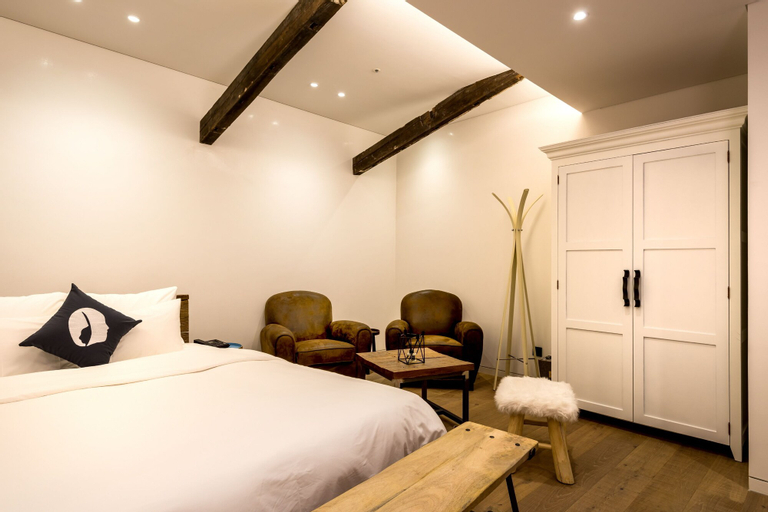 Bedroom 8