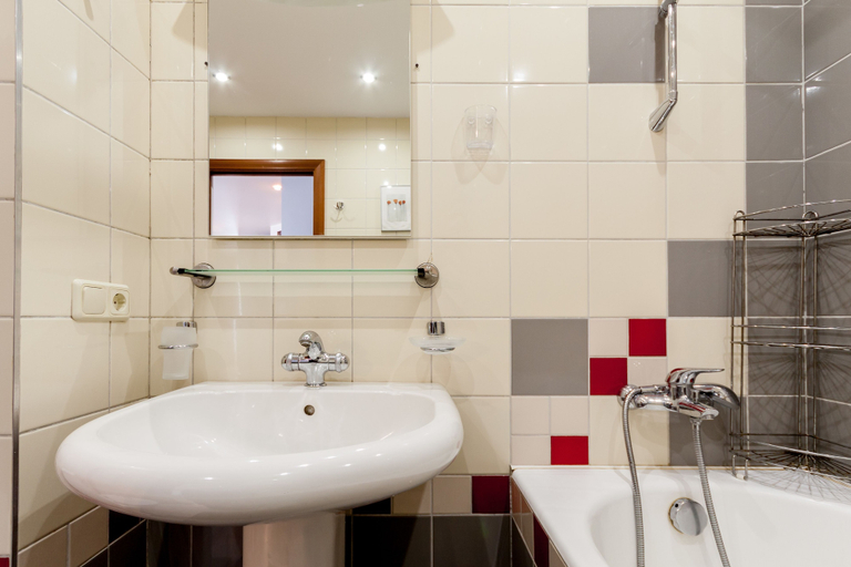 Bathroom 3, Apartment Nice Sukharevskaya, Central