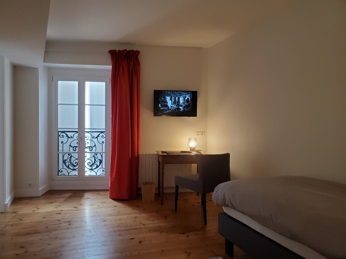 Bedroom 5, Logis des Tourelles, Charente