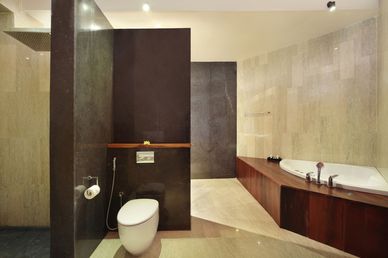 Bathroom 7