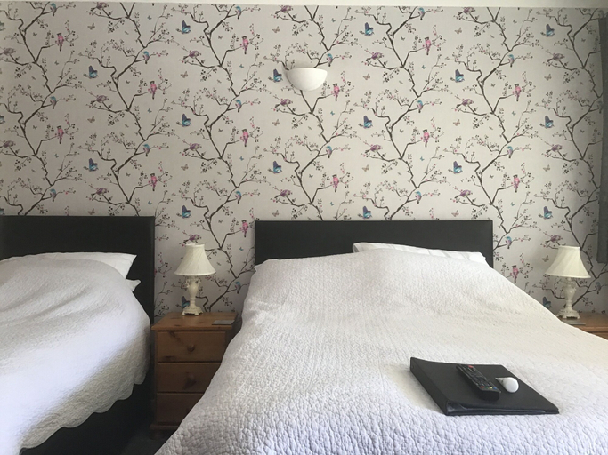 Bedroom 4, The New Inn Motel, North Yorkshire