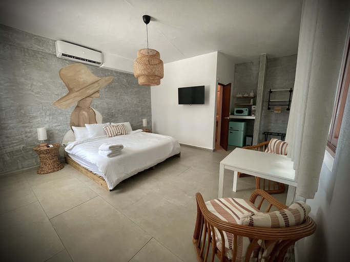 Bedroom 5, Corcega Beachfront Suites