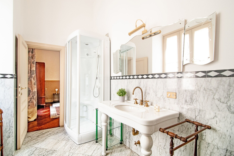 Bathroom 5, Sweet Dream Rooms In centre, Bergamo