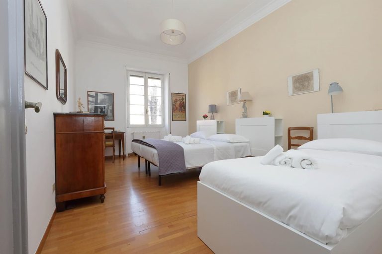 Others 2, 4bnb - Chinotto Spacious Apartment, Rome