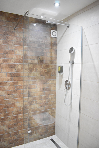 Bathroom 3, Apartments Villa Serventi