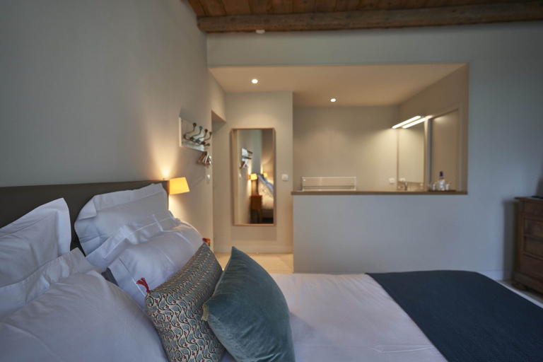 Bedroom 3, Château Bonalgue, Gironde