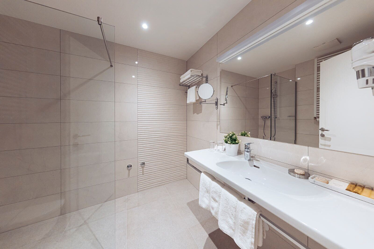Bathroom 4, Antunovic Hotel East, Zagreb