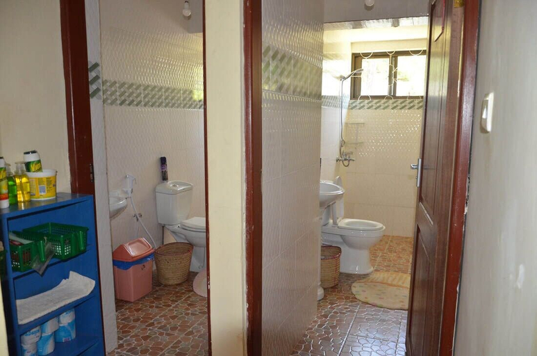Bathroom 4, Tanzania Volunteers Hostel, Moshi Urban