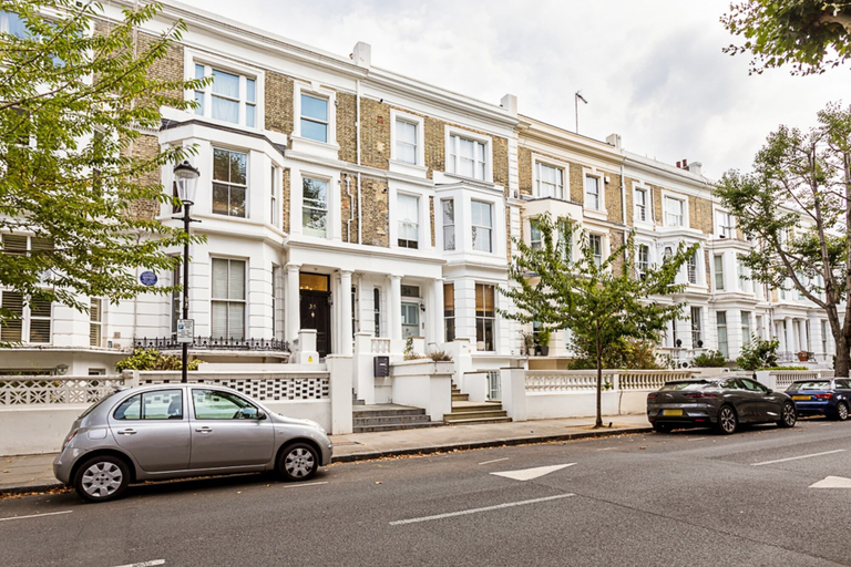 Exterior & Views, Newly Renovated Two Bedroom Kensington Flat, London