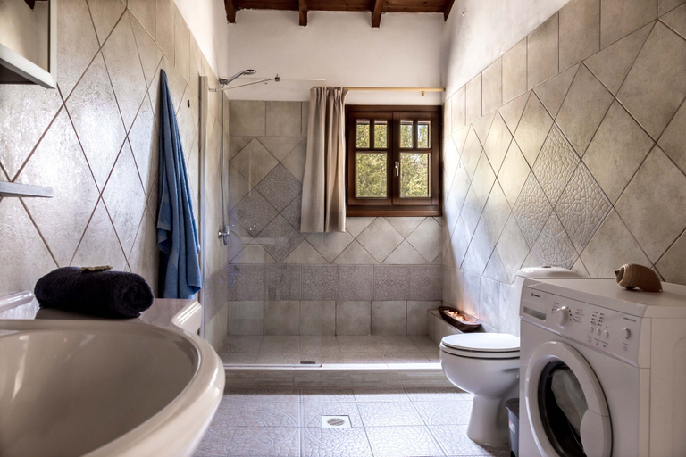 Bathroom 4, Porto Koufo Resort, Central Macedonia