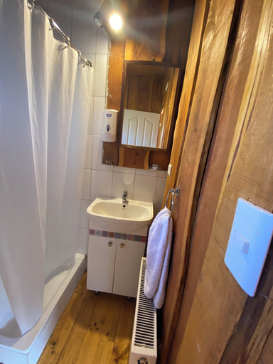 Bathroom 4, Patagonia Puelo Lodge, Llanquihue