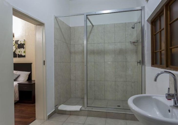 Bathroom, Mokorro Game Ranch and Lodge, Chingola