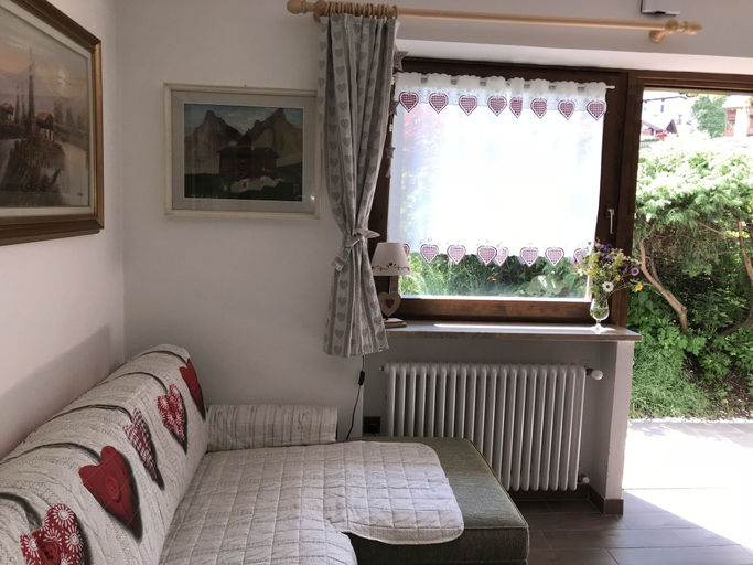 Living area 2, Almida, Trento