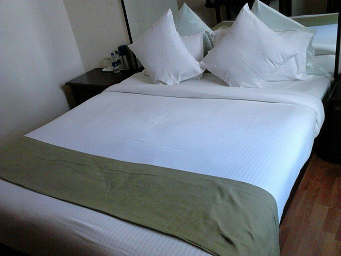 Bedroom 3, The Cent Hotel, Hyderabad