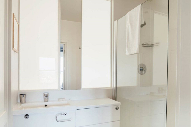 Bathroom 4, 6 Barnoon Terrace, Cornwall