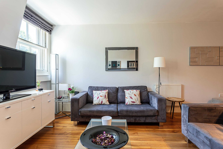 Others 5, Holborn Flat With Green Views, London
