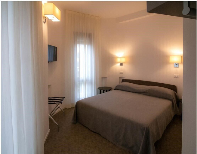 Bedroom 3, Hotel Caraibi, Ravenna